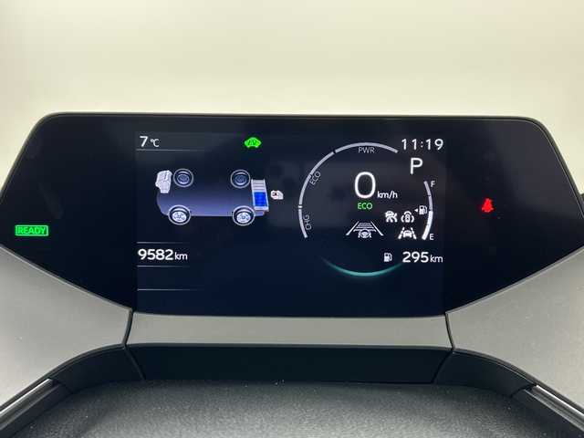 トヨタ プリウス Z 三重県 2023(令5)年 1万km プラチナホワイトパールマイカ /禁煙車//純正ナビ//AppleCarPray/AndroidAuto/Bluetooth/フルセグ/USB/AM/FM//レーザーシート//前席シートヒーター//前席ベンチレーション//メモリ機能付パワーシート//パノラミックビューモニター//デジタルインナーミラー//レーダークルーズコントロール//ステアリングヒーター//ブラインドスポットモニター//パワーバックドア//ワイヤレスチャージャー//ビルトイン2.0//オートハイビーム//純正19インチアルミホイール