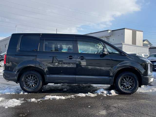 三菱 デリカＤ：５ ジャスパー 道央・札幌 2022(令4)年 2万km ブラックダイヤモンド/グラファイトグレーメタリック ４WD/社外メモリーナビ/CD/DVD/BT/フルセグ/衝突被害軽減ブレーキ/横滑り防止装置/アダプティブクルーズコントロール/レーンキープアシスト/ブラインドスポットモニター/アラウンドビューモニター/ドライブレコーダー/アイドリングストップ/ECOMODE/両側パワースライドドア/ハーフレザーシート/革巻きステアリング/ステアリングリモコン/パドルシフト/電動パーキング/オートブレーキホールド/AC100V/レーダー探知機/プッシュスタート/スマートキー/LEDヘッドライト/オートライト/フォグランプ/電動格納ミラー/ウィンカーミラー/フロアマット/ドアバイザー/スペアキー/純正AW付夏タイヤ積込/225/65/R18/2022年/山7mm