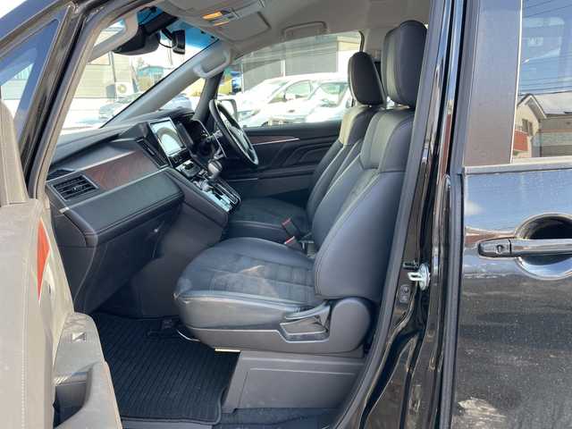 三菱 デリカＤ：５ ジャスパー 道央・札幌 2022(令4)年 2万km ブラックダイヤモンド/グラファイトグレーメタリック ４WD/社外メモリーナビ/CD/DVD/BT/フルセグ/衝突被害軽減ブレーキ/横滑り防止装置/アダプティブクルーズコントロール/レーンキープアシスト/ブラインドスポットモニター/アラウンドビューモニター/ドライブレコーダー/アイドリングストップ/ECOMODE/両側パワースライドドア/ハーフレザーシート/革巻きステアリング/ステアリングリモコン/パドルシフト/電動パーキング/オートブレーキホールド/AC100V/レーダー探知機/プッシュスタート/スマートキー/LEDヘッドライト/オートライト/フォグランプ/電動格納ミラー/ウィンカーミラー/フロアマット/ドアバイザー/スペアキー/純正AW付夏タイヤ積込/225/65/R18/2022年/山7mm