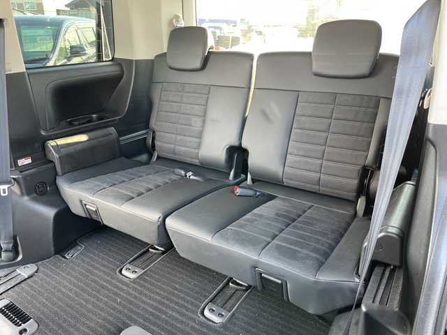 三菱 デリカＤ：５ ジャスパー 道央・札幌 2022(令4)年 2万km ブラックダイヤモンド/グラファイトグレーメタリック ４WD/社外メモリーナビ/CD/DVD/BT/フルセグ/衝突被害軽減ブレーキ/横滑り防止装置/アダプティブクルーズコントロール/レーンキープアシスト/ブラインドスポットモニター/アラウンドビューモニター/ドライブレコーダー/アイドリングストップ/ECOMODE/両側パワースライドドア/ハーフレザーシート/革巻きステアリング/ステアリングリモコン/パドルシフト/電動パーキング/オートブレーキホールド/AC100V/レーダー探知機/プッシュスタート/スマートキー/LEDヘッドライト/オートライト/フォグランプ/電動格納ミラー/ウィンカーミラー/フロアマット/ドアバイザー/スペアキー/純正AW付夏タイヤ積込/225/65/R18/2022年/山7mm