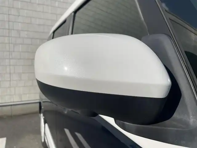 ダイハツ ムーヴ キャンバス ストライプス G 福岡県 2023(令5)年 1万km シャイニングホワイトパール/レーザーブルークリスタルシャイン 社外ナビ(フルセグTV/CD/DVD/BT)/全方位モニター/両側パワスラ/LEDヘッドライト/コーナーセンサー/シートヒーター/レーンキープアシスト/衝突軽減/スマートキー/プッシュスタート/スペアキー1本/取扱説明書/保証書