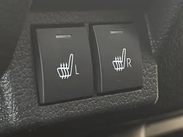 ダイハツ ムーヴ キャンバス ストライプス G 福岡県 2023(令5)年 1万km シャイニングホワイトパール/レーザーブルークリスタルシャイン 社外ナビ(フルセグTV/CD/DVD/BT)/全方位モニター/両側パワスラ/LEDヘッドライト/コーナーセンサー/シートヒーター/レーンキープアシスト/衝突軽減/スマートキー/プッシュスタート/スペアキー1本/取扱説明書/保証書