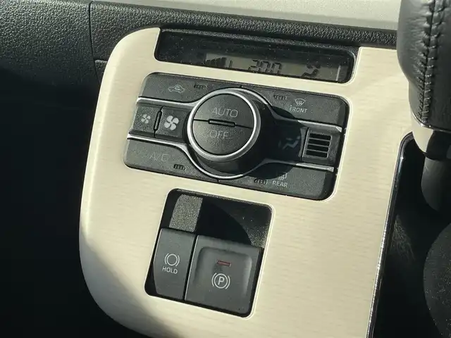 ダイハツ ムーヴ キャンバス ストライプス G 福岡県 2023(令5)年 1万km シャイニングホワイトパール/レーザーブルークリスタルシャイン 社外ナビ(フルセグTV/CD/DVD/BT)/全方位モニター/両側パワスラ/LEDヘッドライト/コーナーセンサー/シートヒーター/レーンキープアシスト/衝突軽減/スマートキー/プッシュスタート/スペアキー1本/取扱説明書/保証書