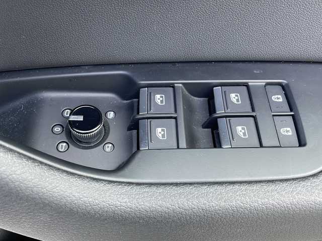 アウディ Ａ６ 55TFSIクワトロ デビューPKG 山口県 2019(平31)年 5.2万km グレイシアホワイトメタリック MMIナビゲーション/・BT/フルセグTV/USB/SD/360°ドライブレコーダー(ZDR 037)/SUPER CATレーダー/ＥＴＣ/バーチャルコクピット/OP アシスタンスパッケージ/・カーブストーンアシスト/・サラウンドビューカメラ/・リヤサイドエアバック/アダプティブウインドワイパー)/OP ドライビングパッケージ/・ダイナミックオールホイールステアリング/・ダンピングコントロールサスペンション/黒革シート/・前席シートヒーター/・前席パワーシート/アウディプレセンス/アダプティブドライブアシスト(クルコン)/アウディアクティブレーンアシスト/アウディサイドアシスト/アウディパーキングシステム/フロントクロストラフィックアシスト/オートマチックハイビーム/アウディドライブセレクト/スマートキー/パドルシフト/LEDヘッドライト/純正20インチAW