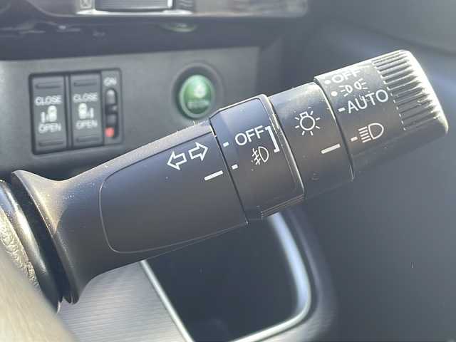 ホンダ ステップワゴン スパーダ クルスピセンシング 静岡県 2020(令2)年 4.5万km プラチナホワイトパール ワンオーナー/純正ナビ/　フルセグTV/BTオーディオ/MSV/DVD/バックカメラ/パドルシフト/ハーフレザーシート/前席シートヒーター/ドライブレコーダー/LEDヘッドライト/サイド、カーテンエアバック