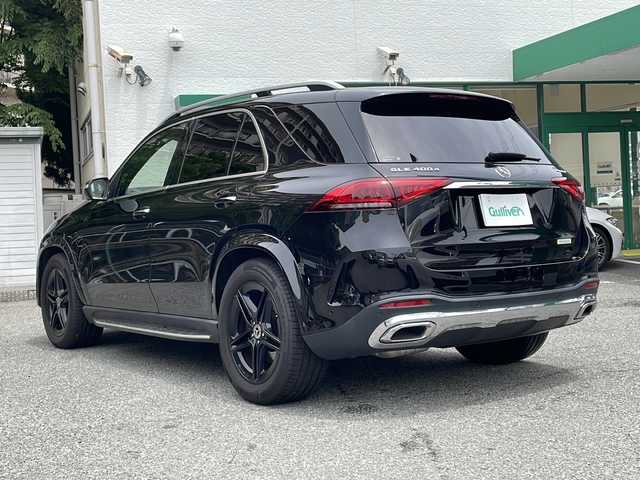 メルセデス・ベンツ ＧＬＥ４００ｄ 4MATIC スポーツ 大阪府 2022(令4)年 1.6万km オブシディアンブラック ワンオーナー/純正メモリナビ/・AM/FM/Bluetooth/・フルセグテレビ/サンルーフ/全周囲カメラ/ETC2.0/ドライブレコーダー/クルーズコントロール/レーンキープアシスト/ブラインドスポットモニター/アイドリングストップ/横滑り防止装置/パドルシフト/電動パーキングブレーキ/コーナーセンサー/パワーシート（D席＋N席）/エアシート（D席+N席）/シートヒーター（D席+N席）/LEDヘッドライト/オートライト/ダブルオートエアコン/プッシュスタートボタン/スマートキー×2/ステアリングリモコン/革巻きステアリング/純正20インチアルミホイール/USBジャック/純正フロアマット/保証書/取扱説明書