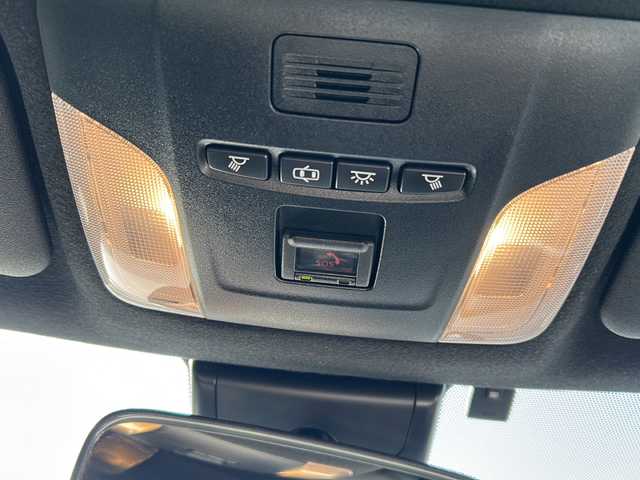 トヨタ カローラツーリング ハイブリッド ダブルバイビー 茨城県 2021(令3)年 2.1万km プラチナホワイトパールマイカ フルタイム４WD/寒冷地仕様/純正ディスプレイオーディオ/Bluetooth/USB接続あり/トヨタセーフティセンス/・プリクラッシュセーフティ/・レーントレーシングアシスト/・レーダークルーズコントロール/・オートマチックハイビーム/・ロードサインアシスト/・先行者発進アラーム/プッシュスタート/スマートキー×2/ビルトインETC/ハーフレザーシート/前席シートヒーター/フロントワイパーデアイサー/ステアリングヒーター/オートライト/LEDヘッドライト/純正17インチAW