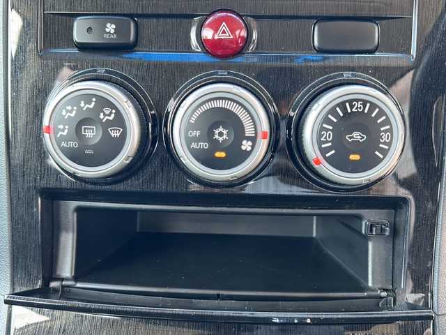 三菱 デリカＤ：５ G－Power package 秋田県 2010(平22)年 12.1万km ディープブラックマイカ ・４WD/・社外ナビ/・フルセグ/・スマートキー/・両側パワースライドドア/・３列シート/・ETC/・MTモード付AT/・クルーズコントロール