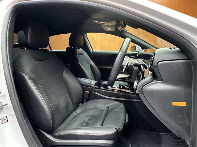 メルセデス・ベンツ Ａ１８０ セダン スタイル AMGライン 千葉県 2020(令2)年 0.4万km デジタルホワイト レーダーセーフティＰＫＧ　/サンルーフ　/純正ナビ　/バックカメラ　/ハーフレザーシート　/パワーシート　/シートヒーター　/ＬＥＤヘッドライト