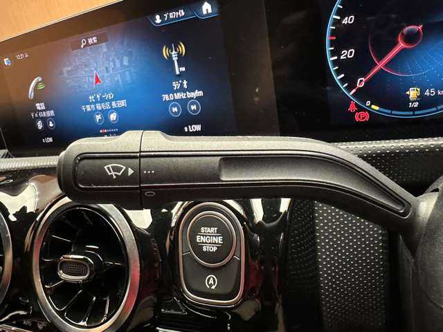 メルセデス・ベンツ Ａ１８０ セダン スタイル AMGライン 千葉県 2020(令2)年 0.4万km デジタルホワイト レーダーセーフティＰＫＧ　/サンルーフ　/純正ナビ　/バックカメラ　/ハーフレザーシート　/パワーシート　/シートヒーター　/ＬＥＤヘッドライト