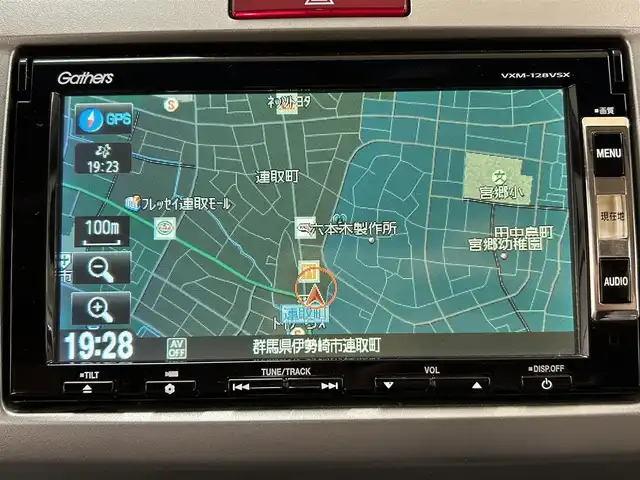 ホンダ フリード ハイブリット 群馬県 2013(平25)年 6.8万km プレミアムブルーオパールメタリック 純正SDナビ/　　AM/FM/CD/DVD/USB/    iPod/SD/VTR/ワンセグ/パワースライドドア/HIDヘッドライト/ヘッドライトレベライザー/シートリフター/ドアバイザー/横滑り防止機能/ETC