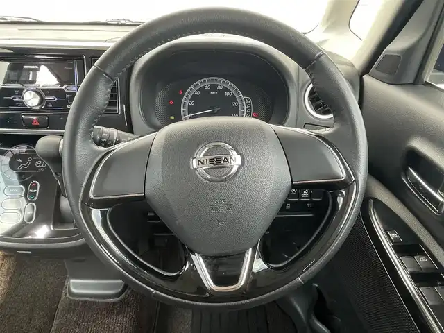 日産 デイズ ルークス ボレロ 千葉県 2017(平29)年 2.8万km 茶Ⅱ 片側パワースライドドア/アラウンドビューモニター/ＥＴＣ/アイドリングストップ/衝突被害軽減ブレーキ/横滑り防止装置/プッシュスタート/スマートキー/ドアバイザー/ハロゲンライト/純正アルミホイール
