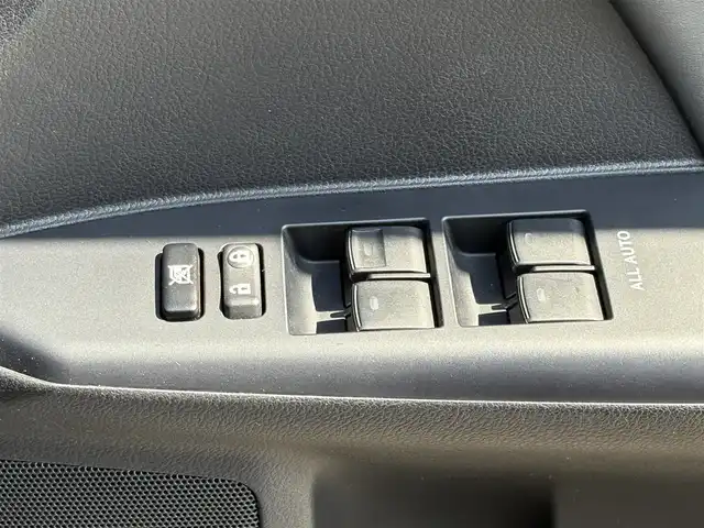 レクサス ＣＴ 200h バージョンL 大分県 2013(平25)年 8万km ブラックオパールマイカ ・ナビ(CD/DVD/USB/AUX/BT)/・フルセグテレビ/・バックカメラ/・プリクラッシュセーフティ/・コーナーセンサー/・レーダークルーズコントロール/・ETC/・ドライブレコーダー/・パワーシート/・シートメモリー/・シートヒーター/・パドルシフト/・スマートキー/・プッシュスタートボタン