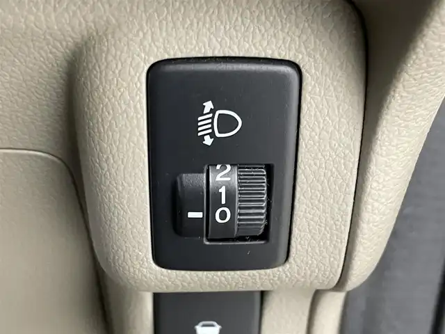 ホンダ Ｎ ＢＯＸ G Lパッケージ 群馬県 2012(平24)年 8.3万km クールミストメタリック 純正７インチナビ　バックカメラ　片側パワースライドドア　ヘッドライトレベライザー　ベンチシート　横滑り防止装置　オートエアコン　スマートキー　プッシュスタート　電動格納ミラー　ＡＢＳ　禁煙車