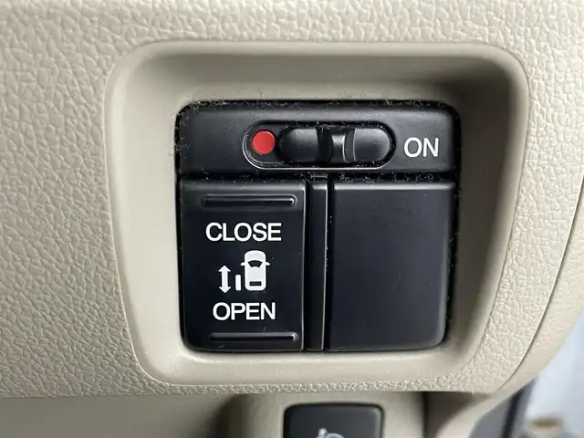 ホンダ Ｎ ＢＯＸ G Lパッケージ 群馬県 2012(平24)年 8.3万km クールミストメタリック 純正７インチナビ　バックカメラ　片側パワースライドドア　ヘッドライトレベライザー　ベンチシート　横滑り防止装置　オートエアコン　スマートキー　プッシュスタート　電動格納ミラー　ＡＢＳ　禁煙車