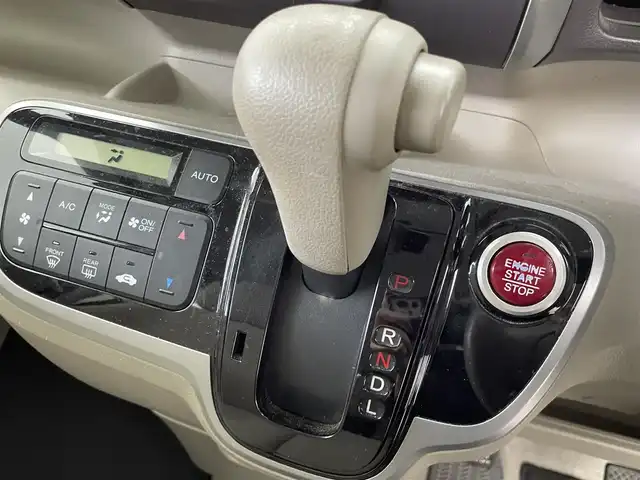 ホンダ Ｎ ＢＯＸ G Lパッケージ 群馬県 2012(平24)年 8.3万km クールミストメタリック 純正７インチナビ　バックカメラ　片側パワースライドドア　ヘッドライトレベライザー　ベンチシート　横滑り防止装置　オートエアコン　スマートキー　プッシュスタート　電動格納ミラー　ＡＢＳ　禁煙車