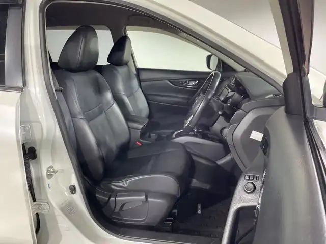 日産 エクストレイル 20Xi 神奈川県 2019(令1)年 5.9万km ブリリアントホワイトパール 純正9インチSDナビ/CD&DVD&BT&SD&AUX&フルセグTV/アラウンドビューモニター/衝突軽減ブレーキ/電動パーキングブレーキ/ブレーキオートホールド/インテリジェントルームミラー/ETC/ドライブレコーダー/カプロンシート/パワーバックドア/ルーフレール/アイドリングストップ/ドアバイザー/純正18インチAW/LEDヘッドライト/フォグライト