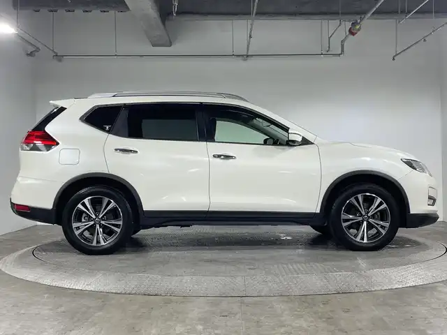 日産 エクストレイル 20Xi 神奈川県 2019(令1)年 5.9万km ブリリアントホワイトパール 純正9インチSDナビ/CD&DVD&BT&SD&AUX&フルセグTV/アラウンドビューモニター/衝突軽減ブレーキ/電動パーキングブレーキ/ブレーキオートホールド/インテリジェントルームミラー/ETC/ドライブレコーダー/カプロンシート/パワーバックドア/ルーフレール/アイドリングストップ/ドアバイザー/純正18インチAW/LEDヘッドライト/フォグライト