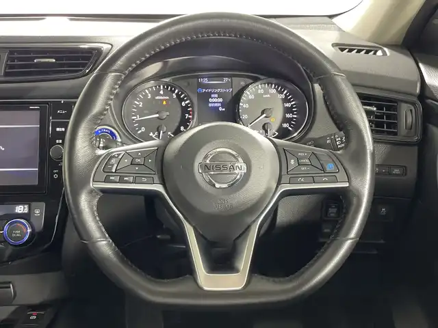 日産 エクストレイル 20Xi 神奈川県 2019(令1)年 5.9万km ブリリアントホワイトパール 純正9インチSDナビ/CD&DVD&BT&SD&AUX&フルセグTV/アラウンドビューモニター/衝突軽減ブレーキ/電動パーキングブレーキ/ブレーキオートホールド/インテリジェントルームミラー/ETC/ドライブレコーダー/カプロンシート/パワーバックドア/ルーフレール/アイドリングストップ/ドアバイザー/純正18インチAW/LEDヘッドライト/フォグライト