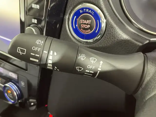 日産 エクストレイル 20Xi 神奈川県 2019(令1)年 5.9万km ブリリアントホワイトパール 純正9インチSDナビ/CD&DVD&BT&SD&AUX&フルセグTV/アラウンドビューモニター/衝突軽減ブレーキ/電動パーキングブレーキ/ブレーキオートホールド/インテリジェントルームミラー/ETC/ドライブレコーダー/カプロンシート/パワーバックドア/ルーフレール/アイドリングストップ/ドアバイザー/純正18インチAW/LEDヘッドライト/フォグライト