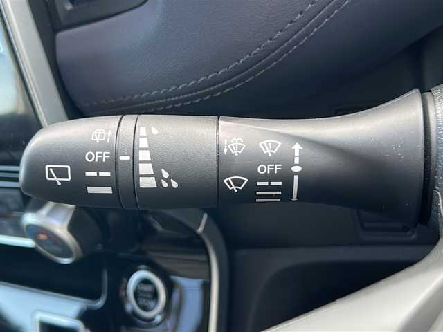 日産 セレナ ハイウェイスター V 三重県 2020(令2)年 4.7万km ブリリアントホワイトパール 社外ナビ /全周囲カメラ/BSM /デジタルインナーミラー /ETC /プロパイロット /両側パワースライドドア/前後コーナーセンサー /USB給電ポート /レーダークルーズコントロール /衝突軽減ブレーキ/革巻きステアリング /ステアリングスイッチ/リアサンシェード/LEDヘッドライト /オートライト/電動格納ミラー/禁煙車