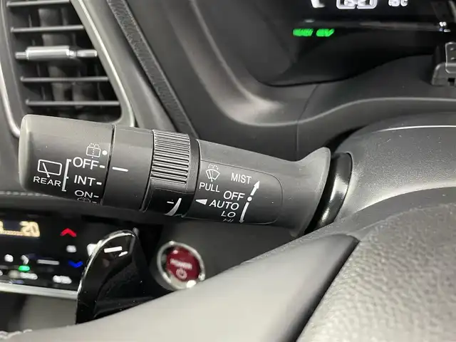 ホンダ ヴェゼル ハイブリッド Z ホンダセンシング 埼玉県 2017(平29)年 4.4万km プレミアムクリスタルレッドM 禁煙 純正8型ナビ BT 温シート Bカメラ ETC レーダークルーズコントロール 衝突軽減システム ドライブレコーダー ルーフレール ハーフレザーシート スマートキー 純正LEDヘッドライト