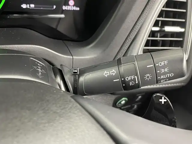 ホンダ ヴェゼル ハイブリッド Z ホンダセンシング 埼玉県 2017(平29)年 4.4万km プレミアムクリスタルレッドM 禁煙 純正8型ナビ BT 温シート Bカメラ ETC レーダークルーズコントロール 衝突軽減システム ドライブレコーダー ルーフレール ハーフレザーシート スマートキー 純正LEDヘッドライト