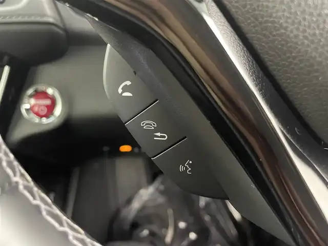 ホンダ ヴェゼル ハイブリッド Z ホンダセンシング 埼玉県 2017(平29)年 4.4万km プレミアムクリスタルレッドM 禁煙 純正8型ナビ BT 温シート Bカメラ ETC レーダークルーズコントロール 衝突軽減システム ドライブレコーダー ルーフレール ハーフレザーシート スマートキー 純正LEDヘッドライト