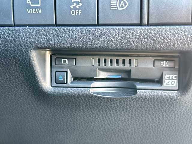 トヨタ ハリアー ハイブリッド Z レザーパッケージ 千葉県 2021(令3)年 2.1万km ホワイトパールクリスタルシャイン ナビ　黒革　全方位カメラ　ＪＢＬ　ＨＵＤ　フルセグ　ＢＴ　スマートミラー　ＢＳＭ　ＲＣＴＡ　ドラレコ　ステアヒーター　エアシート　電動シート　レーダークルーズ　ＥＴＣ　電動リアドア　ＬＥＤ　１９ＡＷ