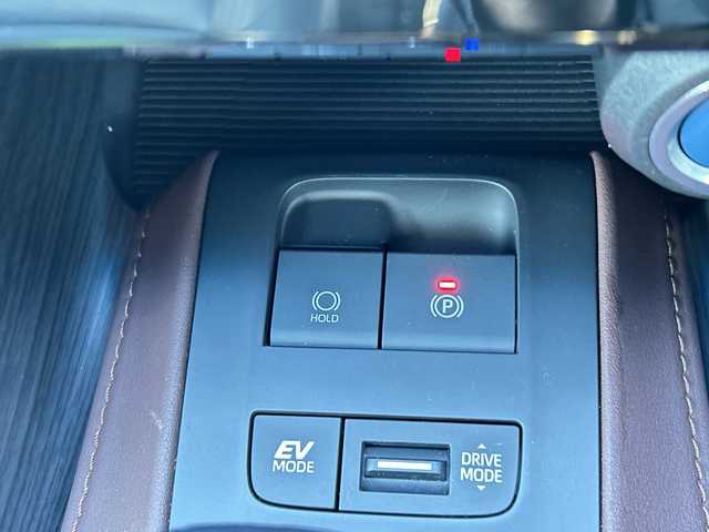 トヨタ ハリアー ハイブリッド Z レザーパッケージ 千葉県 2021(令3)年 2.1万km ホワイトパールクリスタルシャイン ナビ　黒革　全方位カメラ　ＪＢＬ　ＨＵＤ　フルセグ　ＢＴ　スマートミラー　ＢＳＭ　ＲＣＴＡ　ドラレコ　ステアヒーター　エアシート　電動シート　レーダークルーズ　ＥＴＣ　電動リアドア　ＬＥＤ　１９ＡＷ