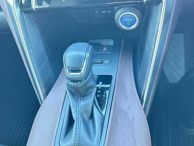 トヨタ ハリアー ハイブリッド Z レザーパッケージ 千葉県 2021(令3)年 2.1万km ホワイトパールクリスタルシャイン ナビ　黒革　全方位カメラ　ＪＢＬ　ＨＵＤ　フルセグ　ＢＴ　スマートミラー　ＢＳＭ　ＲＣＴＡ　ドラレコ　ステアヒーター　エアシート　電動シート　レーダークルーズ　ＥＴＣ　電動リアドア　ＬＥＤ　１９ＡＷ