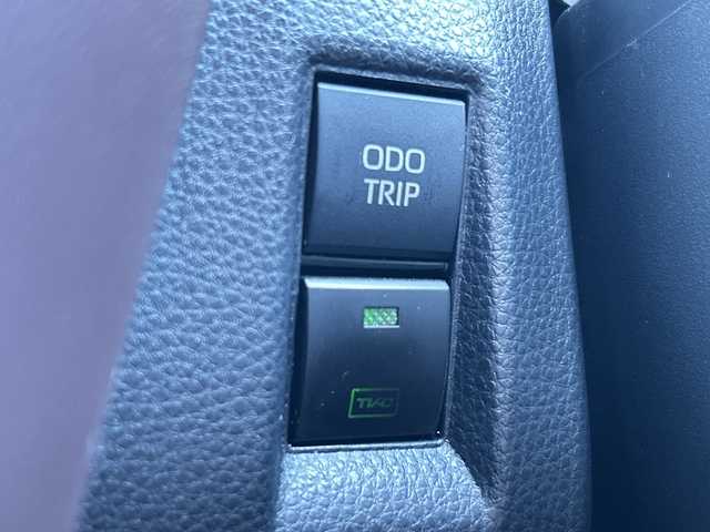 トヨタ ハリアー ハイブリッド Z レザーパッケージ 千葉県 2021(令3)年 2.1万km ホワイトパールクリスタルシャイン ナビ　黒革　全方位カメラ　ＪＢＬ　ＨＵＤ　フルセグ　ＢＴ　スマートミラー　ＢＳＭ　ＲＣＴＡ　ドラレコ　ステアヒーター　エアシート　電動シート　レーダークルーズ　ＥＴＣ　電動リアドア　ＬＥＤ　１９ＡＷ