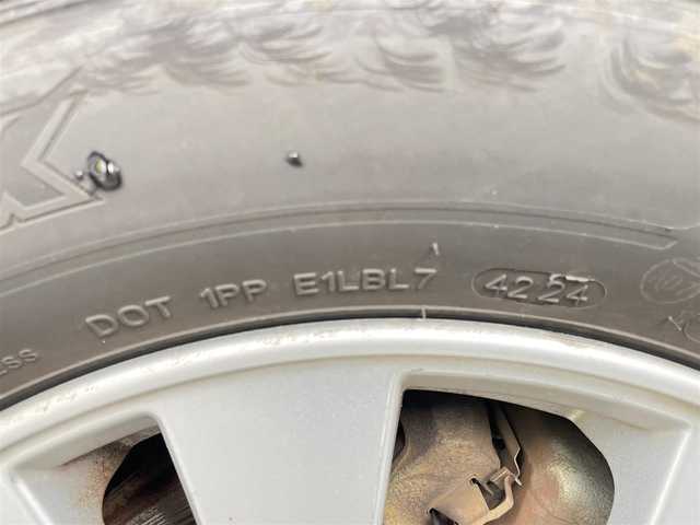 日産 セレナ ハイウェイスター 青森県 2017(平29)年 12.3万km ブリリアントホワイトパール (株)IDOMが運営する【じしゃロン青森店】の自社ローン対象車両になります。こちらは現金ご利用時の価格です。自社ローンご希望の方は別途その旨お申付け下さい。/４ＷＤ/純正メモリーナビ/　AM/FM/CD/DVD/SD/BT/フルセグＴＶ/アルパイン製フリップダウンモニター/社外ルームミラー型モニター/バックカメラ/ビルトインＥＴＣ/社外ドライブレコーダー/カロッツェリア製サブウーファー/社外レーター探知機/社外ＬＥＤルームランプ/両側パワースライドドア/衝突被害軽減システム/横滑り防止装置/クルーズコントロール/アイドリングストップ/ＥＣＯモード/オートライト/社外ＬＥＤヘッドライトバルブ/フォグランプ/ドアバイザー/純正フロアマット/スペアキー/純正１５インチアルミホイール装着