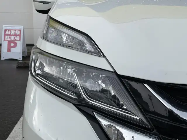 日産 セレナ ハイウェイスター 青森県 2017(平29)年 12.3万km ブリリアントホワイトパール (株)IDOMが運営する【じしゃロン青森店】の自社ローン対象車両になります。こちらは現金ご利用時の価格です。自社ローンご希望の方は別途その旨お申付け下さい。/４ＷＤ/純正メモリーナビ/　AM/FM/CD/DVD/SD/BT/フルセグＴＶ/アルパイン製フリップダウンモニター/社外ルームミラー型モニター/バックカメラ/ビルトインＥＴＣ/社外ドライブレコーダー/カロッツェリア製サブウーファー/社外レーター探知機/社外ＬＥＤルームランプ/両側パワースライドドア/衝突被害軽減システム/横滑り防止装置/クルーズコントロール/アイドリングストップ/ＥＣＯモード/オートライト/社外ＬＥＤヘッドライトバルブ/フォグランプ/ドアバイザー/純正フロアマット/スペアキー/純正１５インチアルミホイール装着