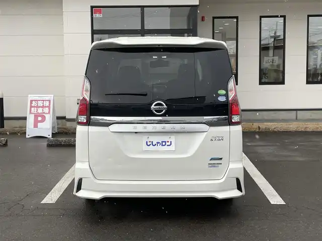 日産 セレナ ハイウェイスター 青森県 2017(平29)年 12.3万km ブリリアントホワイトパール (株)IDOMが運営する【じしゃロン青森店】の自社ローン対象車両になります。こちらは現金ご利用時の価格です。自社ローンご希望の方は別途その旨お申付け下さい。/４ＷＤ/純正メモリーナビ/　AM/FM/CD/DVD/SD/BT/フルセグＴＶ/アルパイン製フリップダウンモニター/社外ルームミラー型モニター/バックカメラ/ビルトインＥＴＣ/社外ドライブレコーダー/カロッツェリア製サブウーファー/社外レーター探知機/社外ＬＥＤルームランプ/両側パワースライドドア/衝突被害軽減システム/横滑り防止装置/クルーズコントロール/アイドリングストップ/ＥＣＯモード/オートライト/社外ＬＥＤヘッドライトバルブ/フォグランプ/ドアバイザー/純正フロアマット/スペアキー/純正１５インチアルミホイール装着