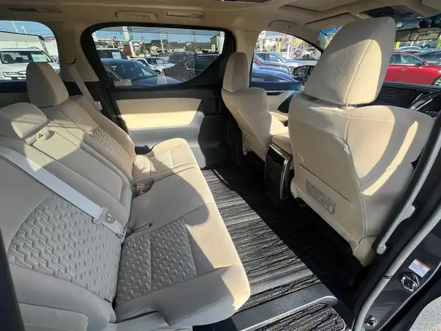 トヨタ ヴェルファイア ハイブリット X 愛媛県 2016(平28)年 6.4万km グレイッシュブルーマイカメタリック アルパイン製ナビ/BT/AM・FM/CD/DVD/フルセグTV/アルパイン製後席モニター/ビルトインETC/ドライブレコーダー/クルーズコントロール/パーキングアシスト/バックカメラ/両側パワースライドドア/8人乗り/オットマン/サンルーフ/純正アルミホイール/純正フロアマット