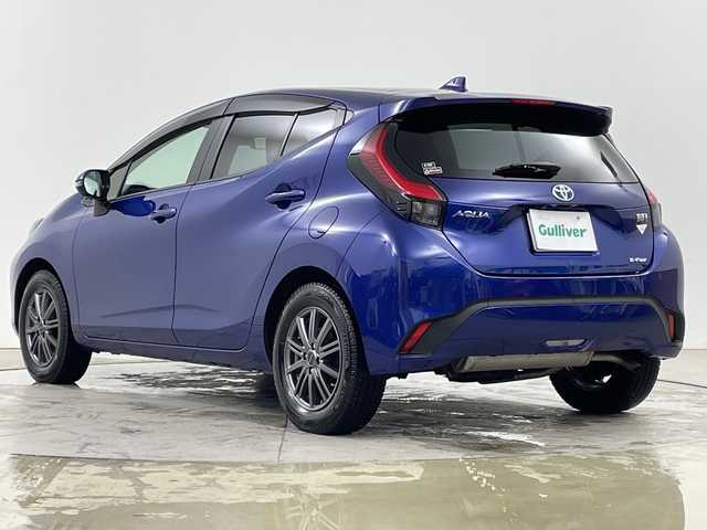 トヨタ アクア Z 道央・札幌 2023(令5)年 2万km ダークブルーマイカM ・４ＷＤ　/寒冷地仕様　/・純正ディスプレイ　/・ナビ（BT/AM/FM）　/・バックカメラ／パノラミックビューモニター/・トヨタセーフティセンス/・プリクラッシュセーフティー　/・レーントレーシングアシスト　/・レーダークルーズコントロール　　/・オートハイビーム/LEDライト/・ブラインドスポットミニター/・社外ドライブレコーダー（360℃タイプ）/・純正エンジンスターター/・ミラーヒーター/・AC100V/・ビルトインETC/・スマートキー/・スペアキー