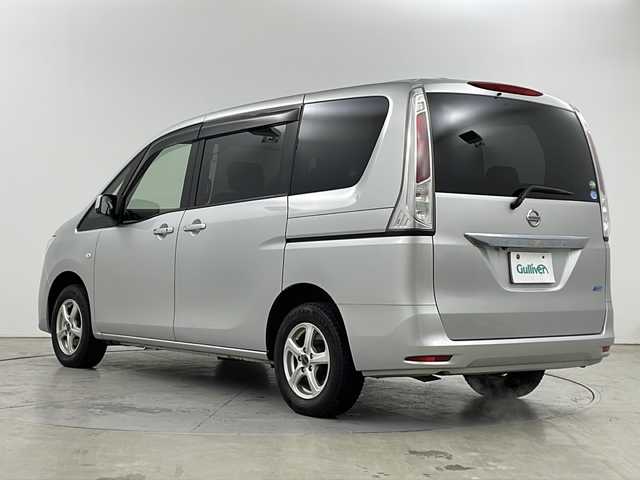 日産 セレナ 20X 道央・札幌 2013(平25)年 10.7万km ブリリアントシルバー ・４WD/・純正メモリナビ（MC312D-W）/（CD/DVD/SD/BT/フルセグTV）/・バックカメラ/・クルーズコントロール/・プッシュスタート/スマートキー/・純正エンジンスターター/・片側パワースライドドア/・ドアバイザー/・純正フロアマット/・ETC/・盗難防止装置