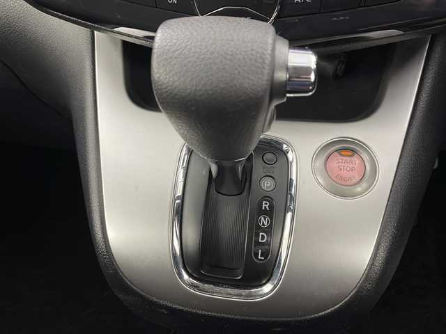 日産 セレナ 20X 道央・札幌 2013(平25)年 10.7万km ブリリアントシルバー ・４WD/・純正メモリナビ（MC312D-W）/（CD/DVD/SD/BT/フルセグTV）/・バックカメラ/・クルーズコントロール/・プッシュスタート/スマートキー/・純正エンジンスターター/・片側パワースライドドア/・ドアバイザー/・純正フロアマット/・ETC/・盗難防止装置