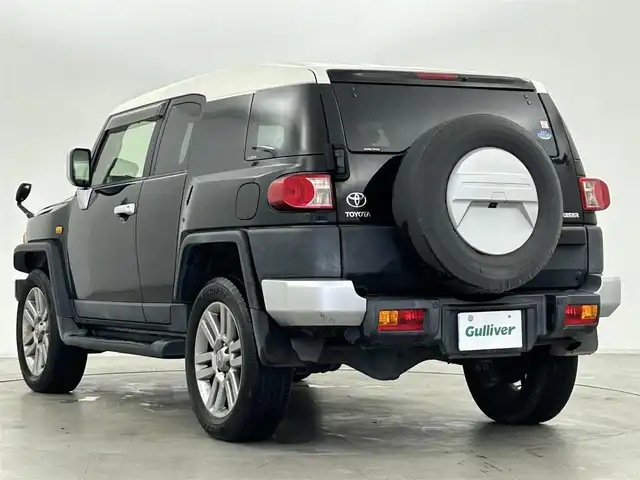 トヨタ ＦＪクルーザー オフロードパッケージ 群馬県 2015(平27)年 10.4万km ブラック/ホワイト 純正8型ナビ/・ＡＭ／ＦＭ／ＢＴ／フルセグＴＶ／ＣＤ／ＤＶＤ／ＳＤ/バックカメラ/クルーズコントロール/横滑り防止システム/ETC/純正20インチアルミホイール/スペアキー/取扱説明書/保証書