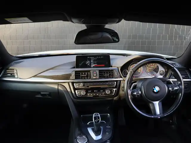 ＢＭＷ ４４０ｉ クーペ Mスポーツ 宮城県 2016(平28)年 4万km アルピンホワイトⅢ 純正ナビ【ＢＴ／ＣＤ／ＤＶＤ／フルセグＴＶ／ＡＵＸ】　/ヘッドアップディスプレイ　/アダプティブクルーズコントロール　/パドルシフト　/レザーシート　/シートヒーター(DN席)　/インテリジェントセーフティ　/ブラインドスポットアシスト/レーンキープアシスト/バックカメラ/パワーシート(DN席)/メモリーシート(D席)/純正19インチAW/ミラー一体型ETC/プッシュスタート/コンフォートアクセス/MTモード付/LEDヘッドライト/オートライト/コーナーセンサー(前後)/禁煙車