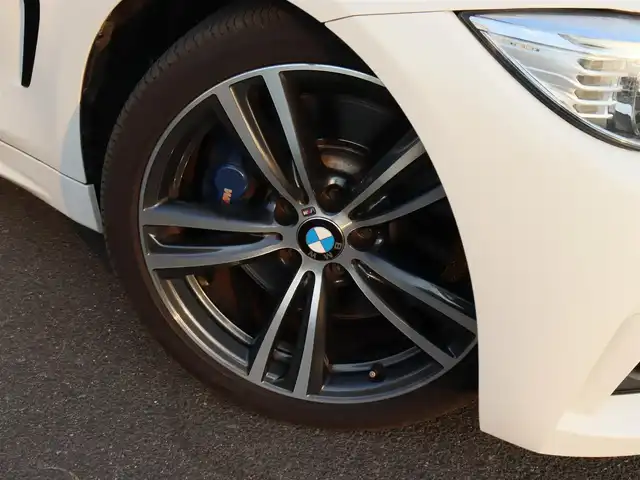 ＢＭＷ ４４０ｉ クーペ Mスポーツ 宮城県 2016(平28)年 4万km アルピンホワイトⅢ 純正ナビ【ＢＴ／ＣＤ／ＤＶＤ／フルセグＴＶ／ＡＵＸ】　/ヘッドアップディスプレイ　/アダプティブクルーズコントロール　/パドルシフト　/レザーシート　/シートヒーター(DN席)　/インテリジェントセーフティ　/ブラインドスポットアシスト/レーンキープアシスト/バックカメラ/パワーシート(DN席)/メモリーシート(D席)/純正19インチAW/ミラー一体型ETC/プッシュスタート/コンフォートアクセス/MTモード付/LEDヘッドライト/オートライト/コーナーセンサー(前後)/禁煙車