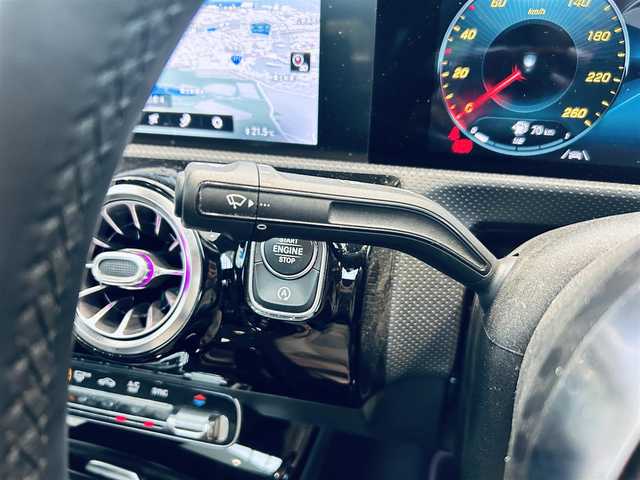 メルセデス・ベンツ ＣＬＡ２００ｄ AMGライン 大阪府 2020(令2)年 4.6万km ポーラホワイト レザーEXCP/アドバンスドP/レーダーセーフティP/ワンオーナー/サンルーフ/HUD/ACC/黒革/メモリ付きパワーシート/シートヒーター/純正ナビ/TV/360度カメラ/純正18インチAW/LEDヘッドライト/アンビエントライト/ブラインドスポット/ワイヤレス充電