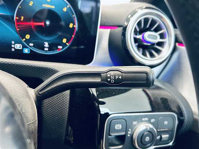 メルセデス・ベンツ ＣＬＡ２００ｄ AMGライン 大阪府 2020(令2)年 4.6万km ポーラホワイト レザーEXCP/アドバンスドP/レーダーセーフティP/ワンオーナー/サンルーフ/HUD/ACC/黒革/メモリ付きパワーシート/シートヒーター/純正ナビ/TV/360度カメラ/純正18インチAW/LEDヘッドライト/アンビエントライト/ブラインドスポット/ワイヤレス充電