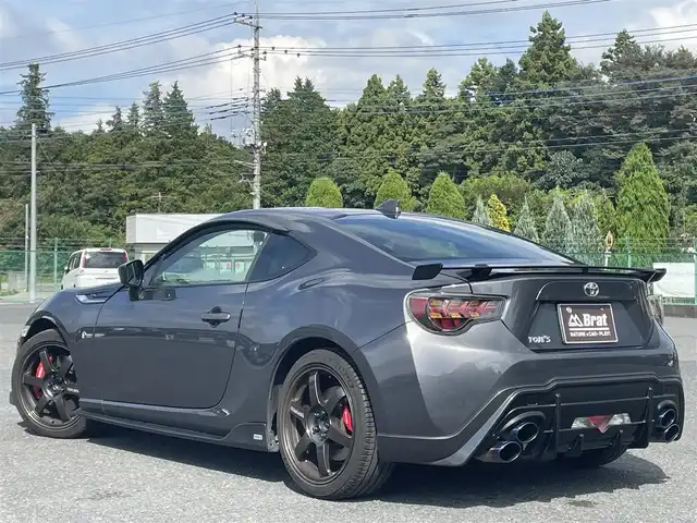 トヨタ ８６ GT リミテッド ブラックPKG 千葉県 2020(令2)年 2.1万km マグネタイトグレーメタリック TOM’Sエアロ/TOM’Sマフラー/TOM’Sステアリング/Buddy club LEDテール/RAYS18インチAW/Bremboキャリパー/社外SDナビ/　　CD/DVD/BT/フルセグ/MSV/BD/USB/iPod/クルーズコントロール/LEDオートライト/ハーフレザーシート/ドライブレコーダー/パドルシフト/横滑り防止装置/サイド・カーテンエアバッグ/スマートキー/ETC/保証書・取説/スペアキー