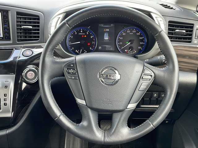 日産 エルグランド 250ハイウェイスターS 千葉県 2016(平28)年 4.6万km ファントムブラック ナビMDV-D503W バックカメラ 両側パワースライドドア クルコン ハーフレザーシート プッシュスタート インテリジェントキー LEDライト オートライト 18インチAW