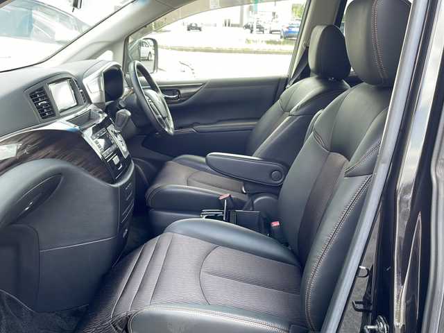 日産 エルグランド 250ハイウェイスターS 千葉県 2016(平28)年 4.6万km ファントムブラック ナビMDV-D503W バックカメラ 両側パワースライドドア クルコン ハーフレザーシート プッシュスタート インテリジェントキー LEDライト オートライト 18インチAW
