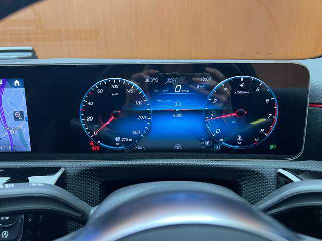 メルセデス・ベンツ Ａ１８０ スタイル AMGライン 千葉県 2018(平30)年 0.8万km コスモスブラック ＲＳＰ　/純正ナビ　/バックカメラ　/ＡＣＣ　/ＢＳＭ　/ハーフレザーシート　/シートヒーター　/パワーシート　/レーンアシスト　/ＬＥＤヘッドライト　/オートライト　/ドライブレコーダー　/純正１８インチＡＷ