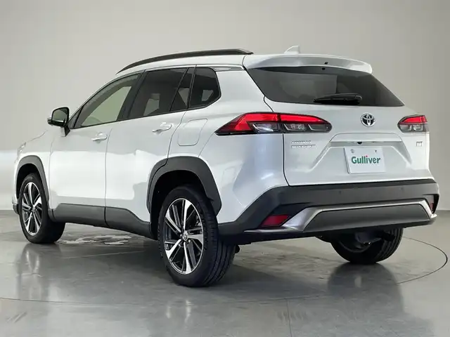 トヨタ カローラ クロス ハイブリッド Z 愛知県 2023(令5)年 1.8万km プラチナホワイトパールマイカ 純正８型ＤＡ　全方位カメラ　ＢＳＭ　禁煙車　セーフティセンス　衝突軽減　追従クルコン　ＬＥＤオートライト　黒ハーフレザー　シートヒーター　電動リヤゲート　レーンキープ　スペアタイヤ　プッシュスタート　スマートキー　電子パーキング　ブレーキホールド　カーテンエアバッグ　純正アルミホイール　純正フロアマット　USBポート　Bluetooth