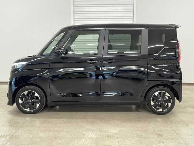 日産 ルークス HWS X プロパイロットED 熊本県 2021(令3)年 2万km ブラック 純正ＳＤナビ（ＣＤ/ＤＶＤ/ＢＴ/ラジオ/フルセグ）/全方位カメラ/ＥＴＣ/プロパイロット/衝突軽減システム/横滑り防止装置/レーンキープアシスト/前後コーナーセンサー/電動パーキングブレーキ（オートホールド付き）/両側パワースライドドア/ハンズフリースライドドア/リアサーキュレーター/サンシェード/ステアリングスイッチ/オートライト/フォグランプ/プッシュスタート/スマートキー×２/純正フロアマット/純正14インチＡＷ
